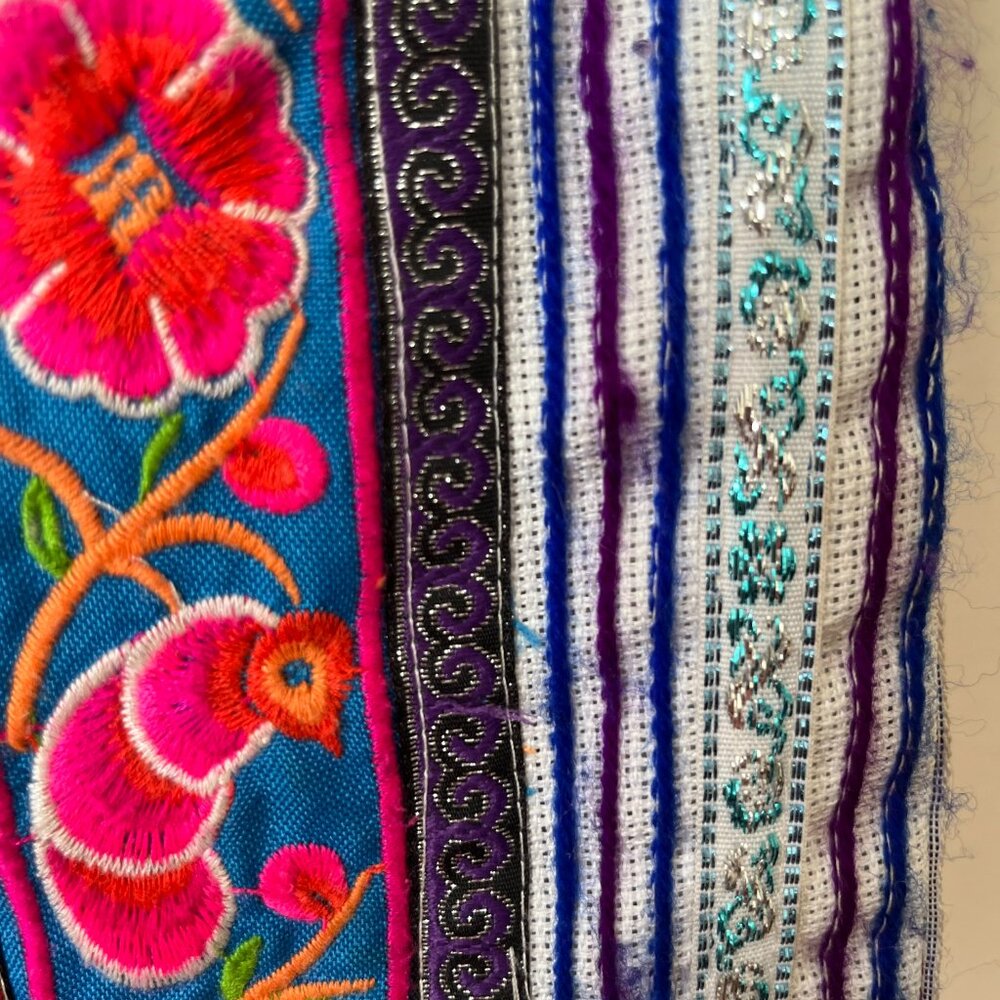 Handbag - Picture 4 of 10